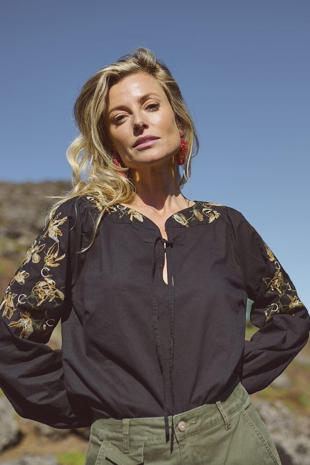 Niamh Blouse