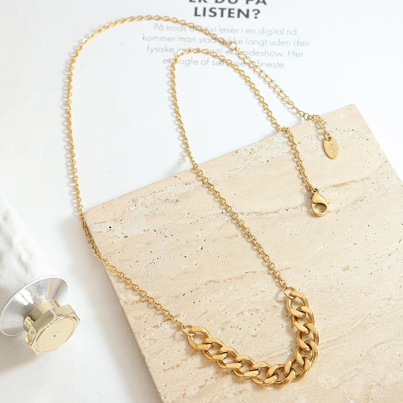 Pauline Gold necklace