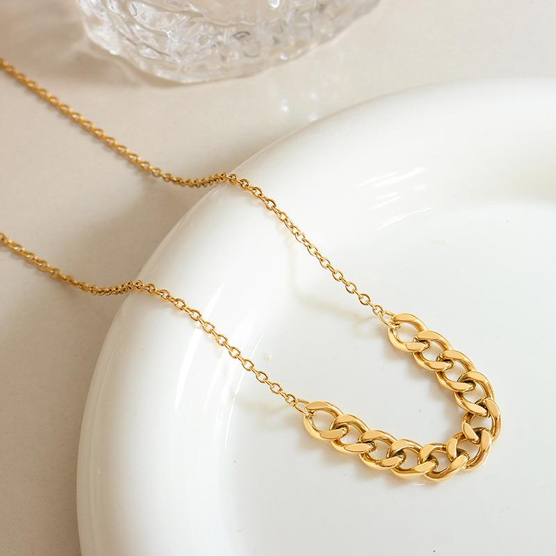 Pauline Gold necklace