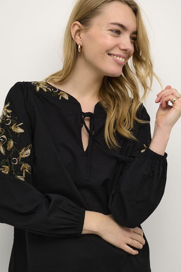 Niamh Blouse