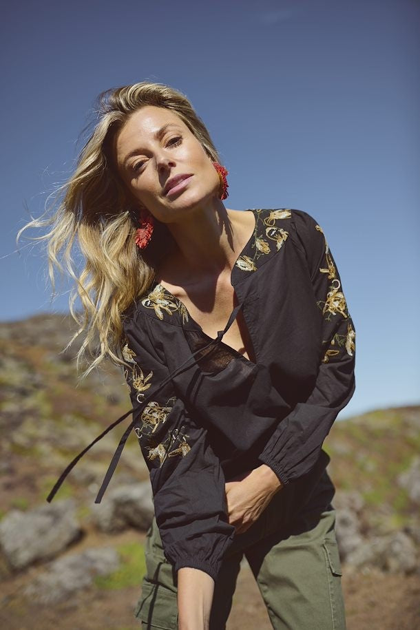 Niamh Blouse