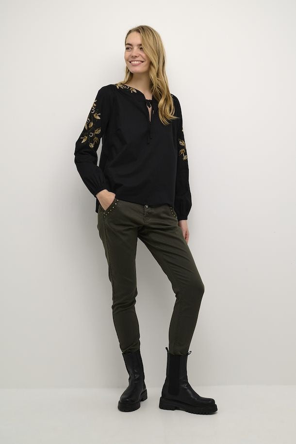 Niamh Blouse