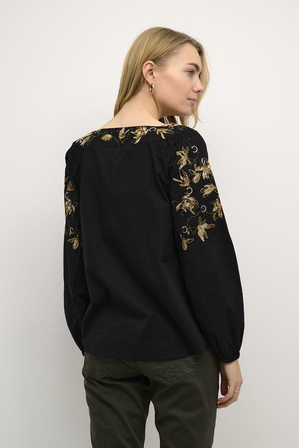 Niamh Blouse
