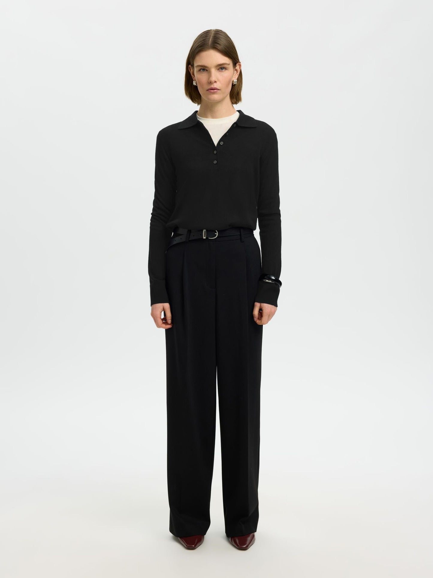 100% Merino black wool jumper