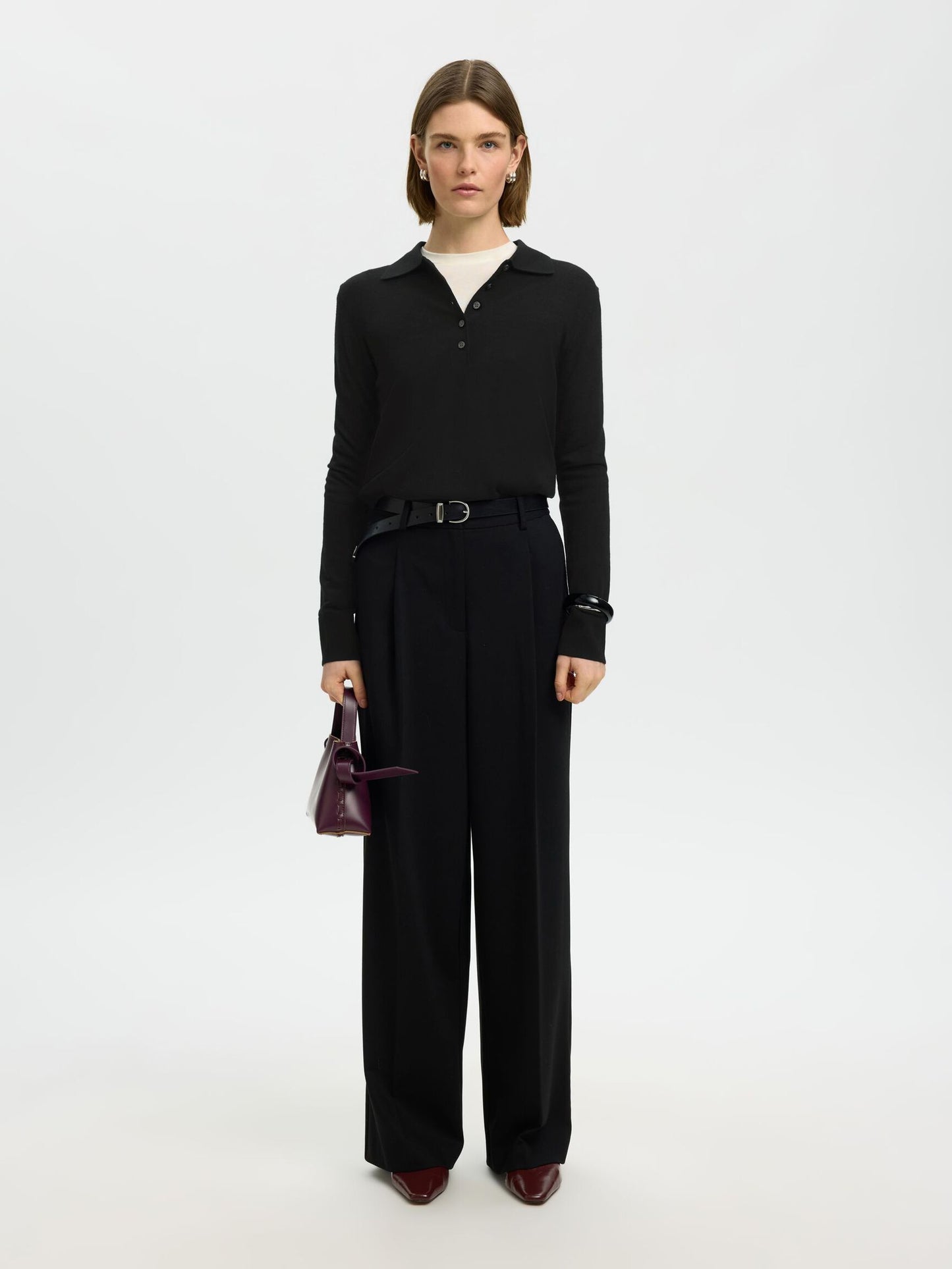 100% Merino black wool jumper