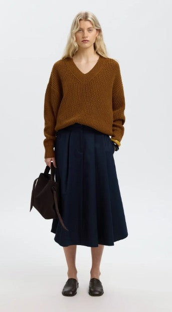 Selma v-neck jumper