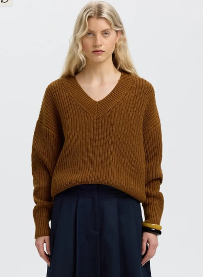 Selma v-neck jumper