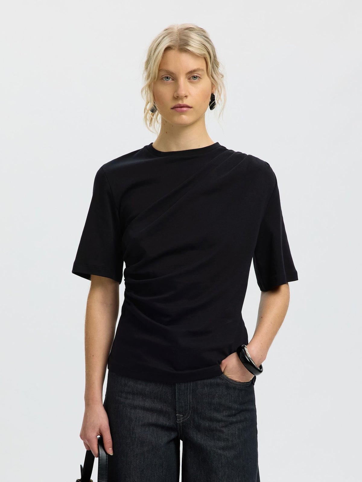 Black gathered 100% organic cotton T-shirt