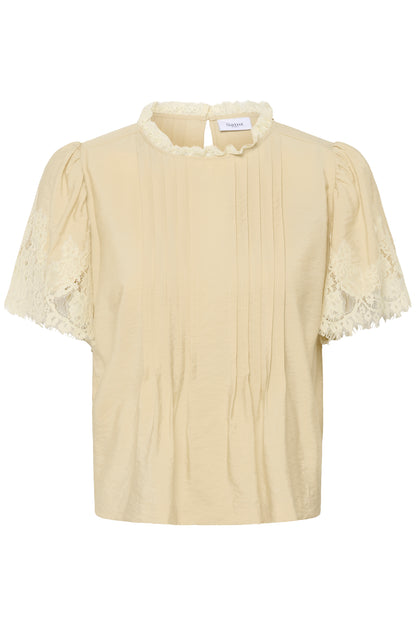Dreamy buttery blouse  **Great going out top!