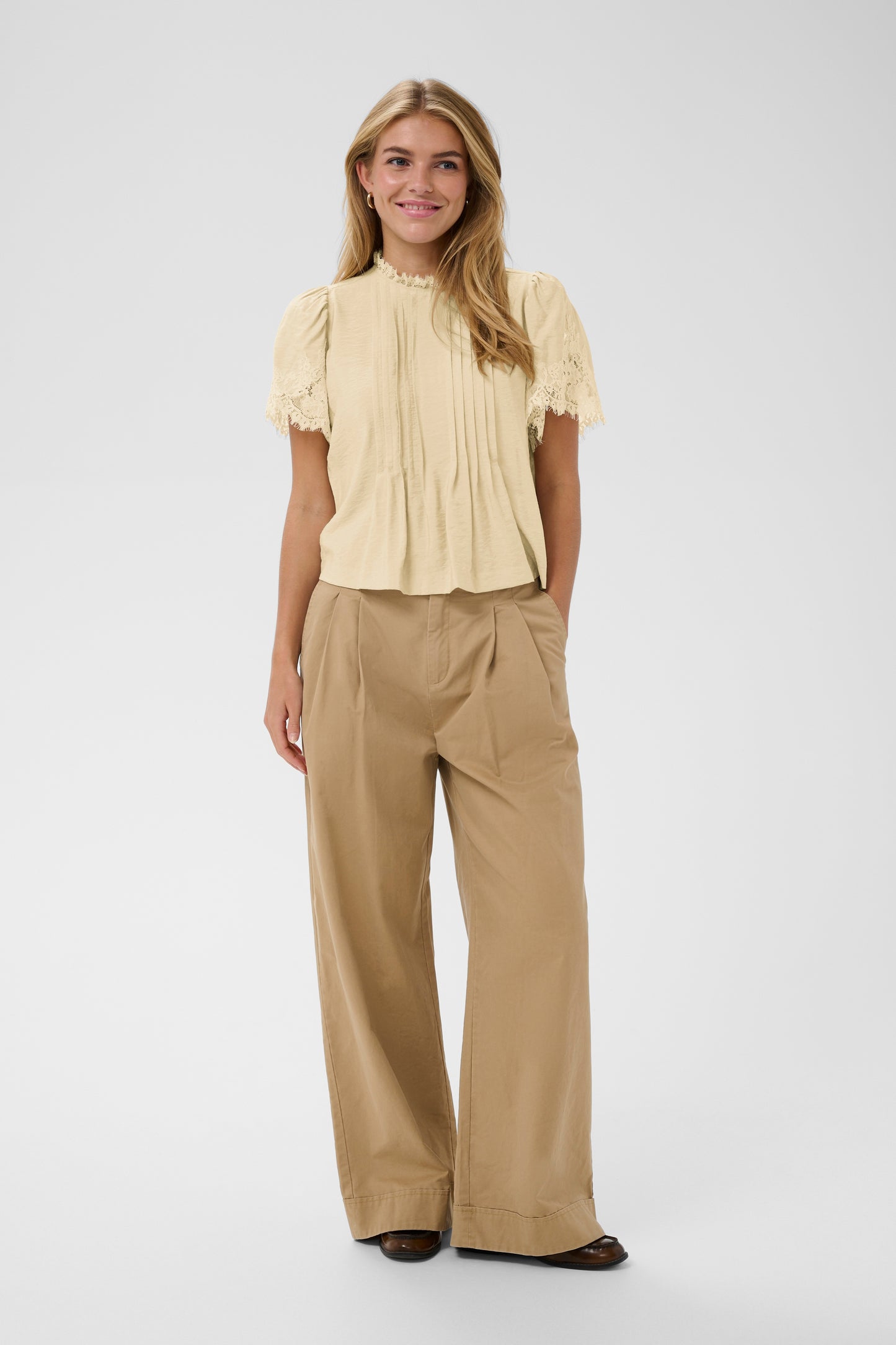Dreamy buttery blouse  **Great going out top!