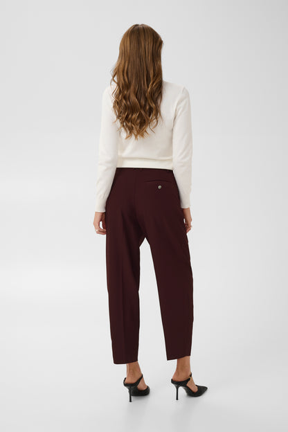Frankie trousers in a burgundy shade