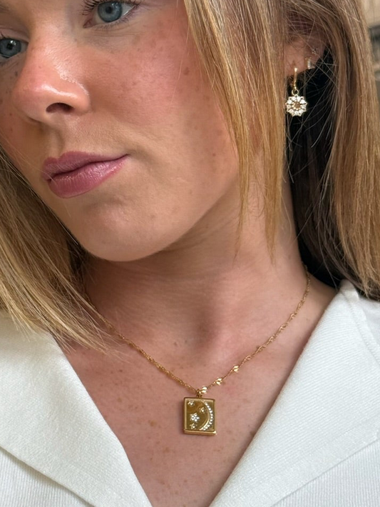 Gold rectangle necklace