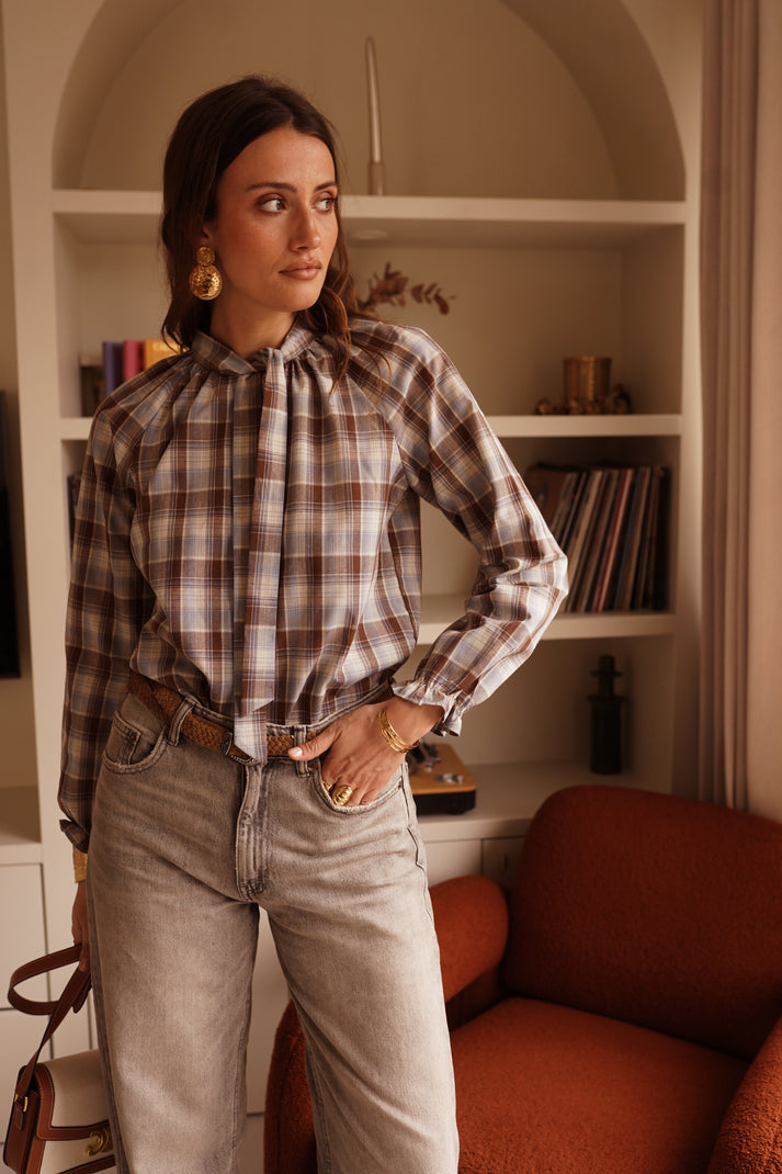 April blouse