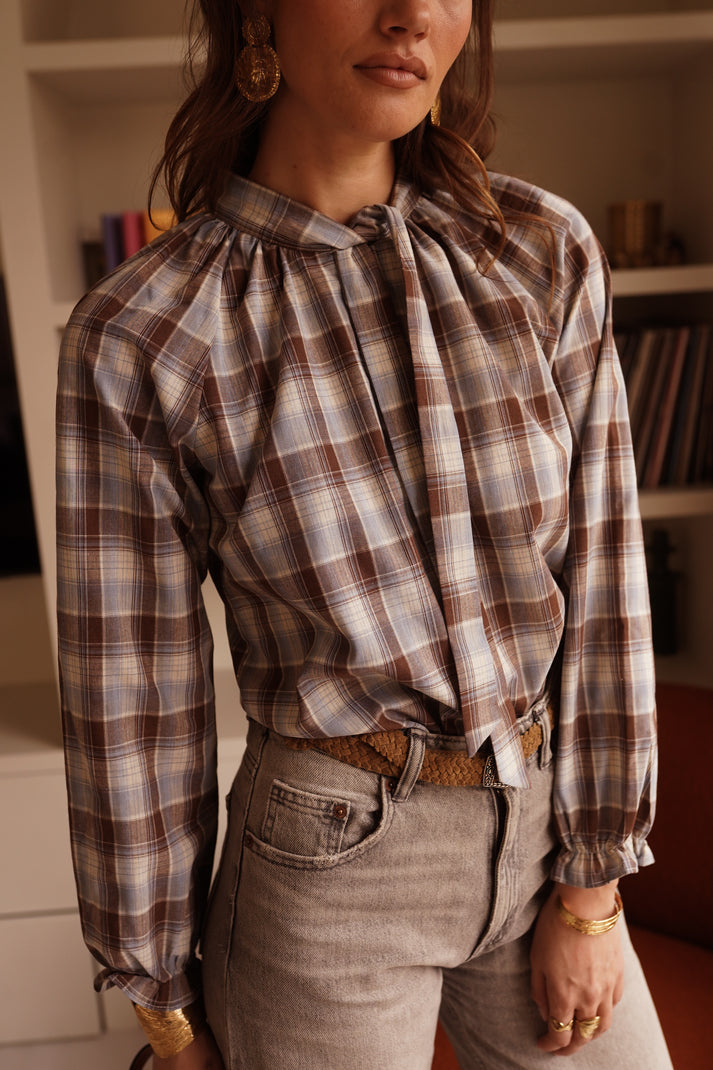 April blouse