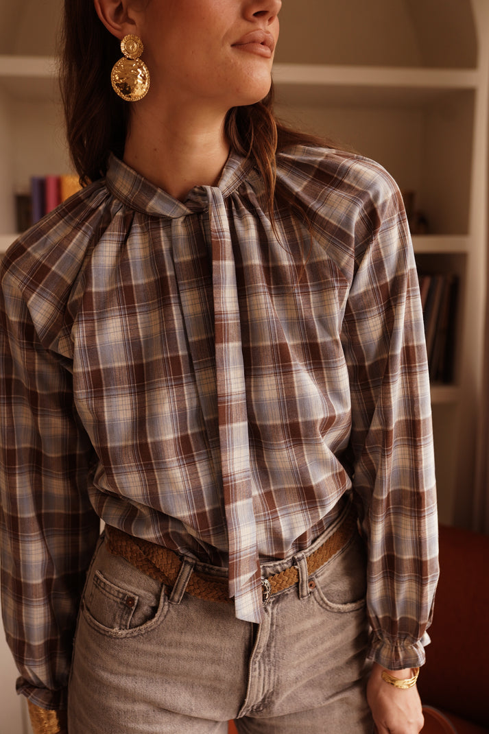 April blouse