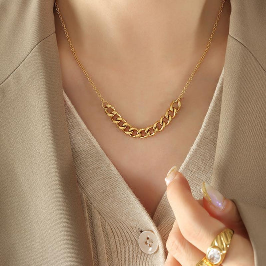 Pauline Gold necklace