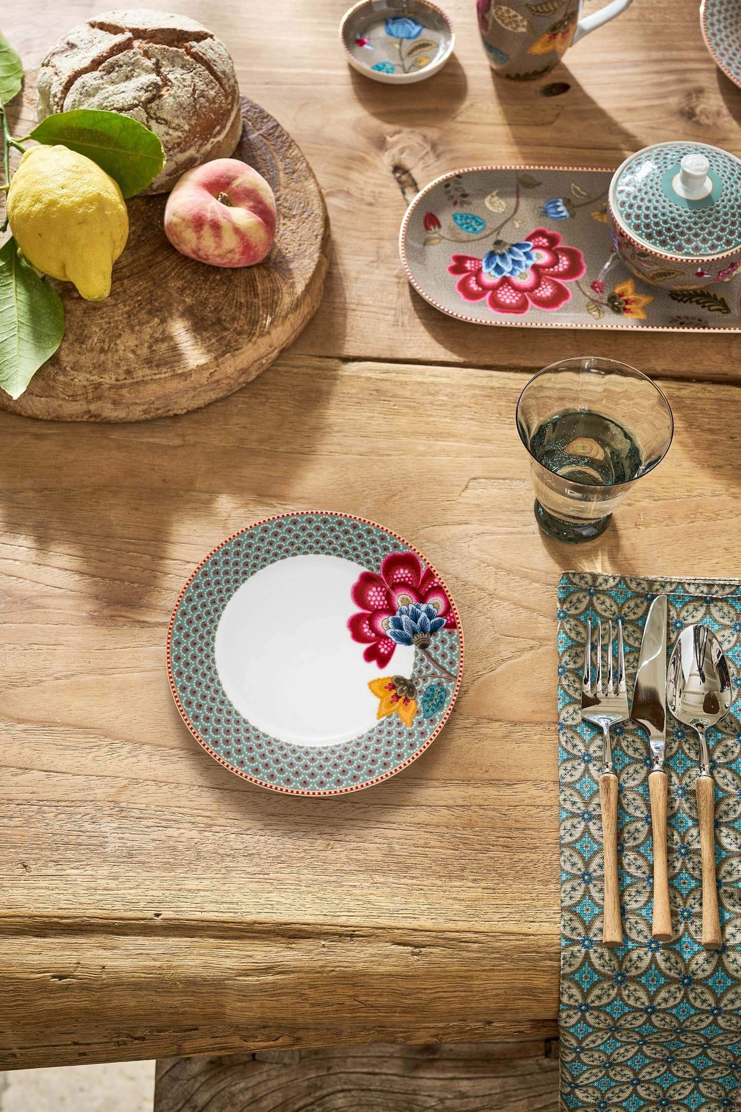 Plate Blooming Tales Blue 21cm by Pip Studio