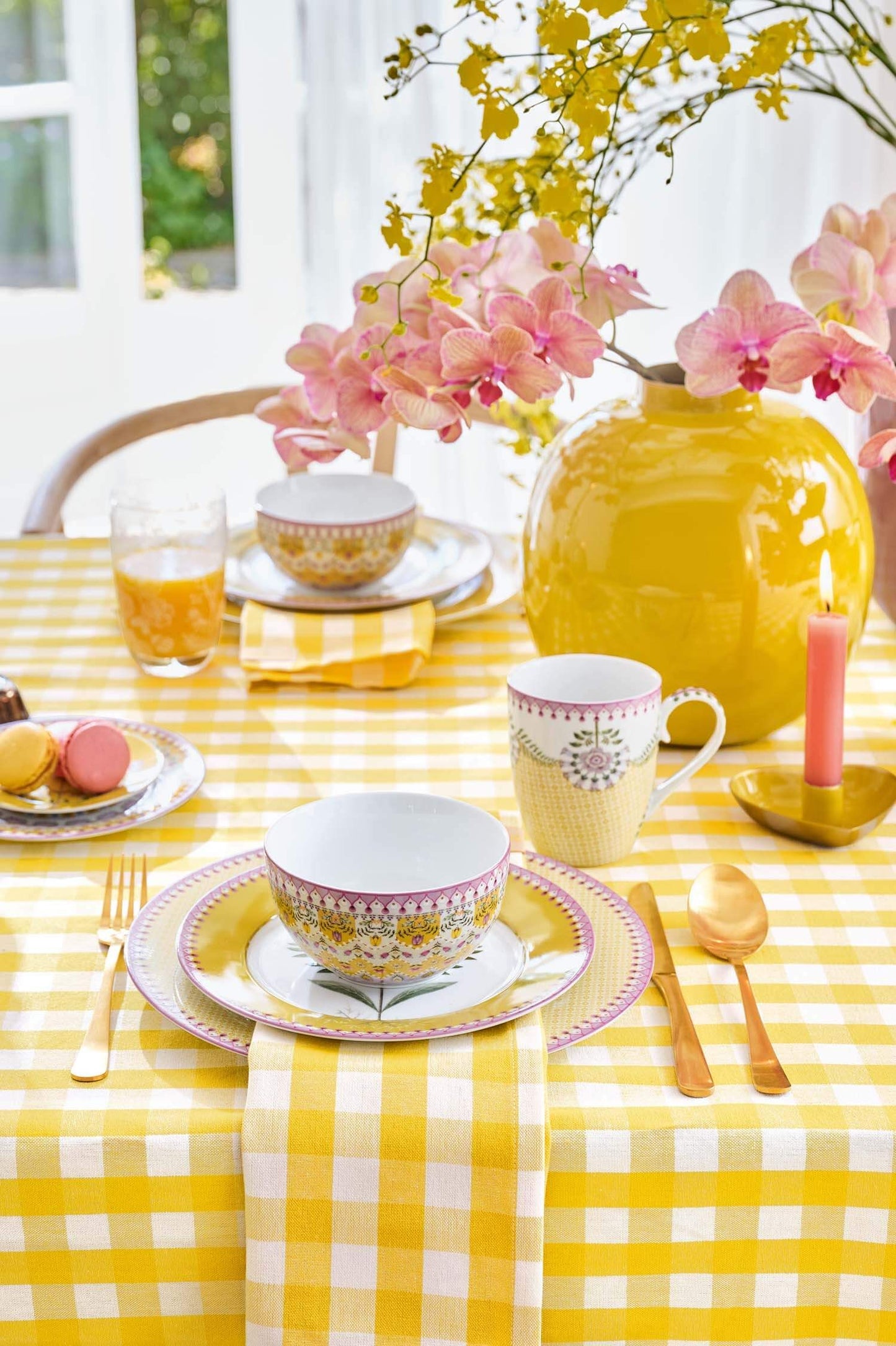 Plate Lily&Lotus 21cm in yellow by Pip Studio
