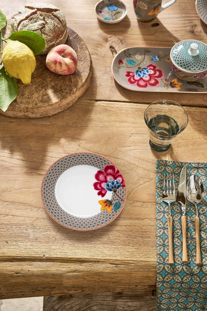Plate Blooming Tales khaki 21cm by Pip Studio