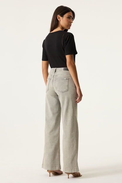 Black v-neck t-shirt