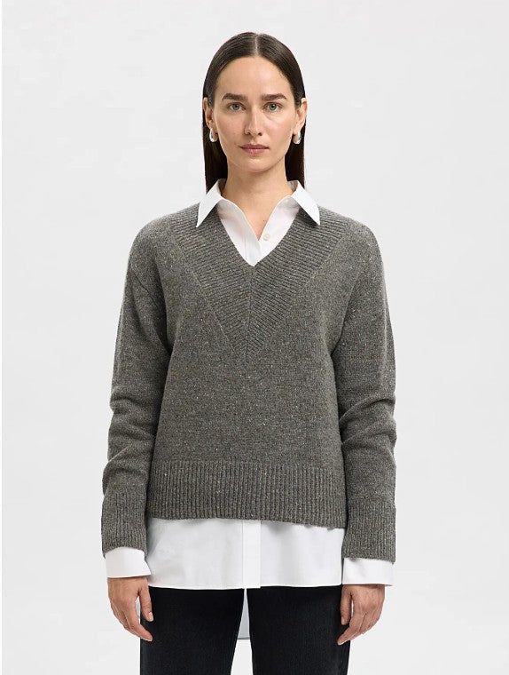 Nelly knit v-neck jumper