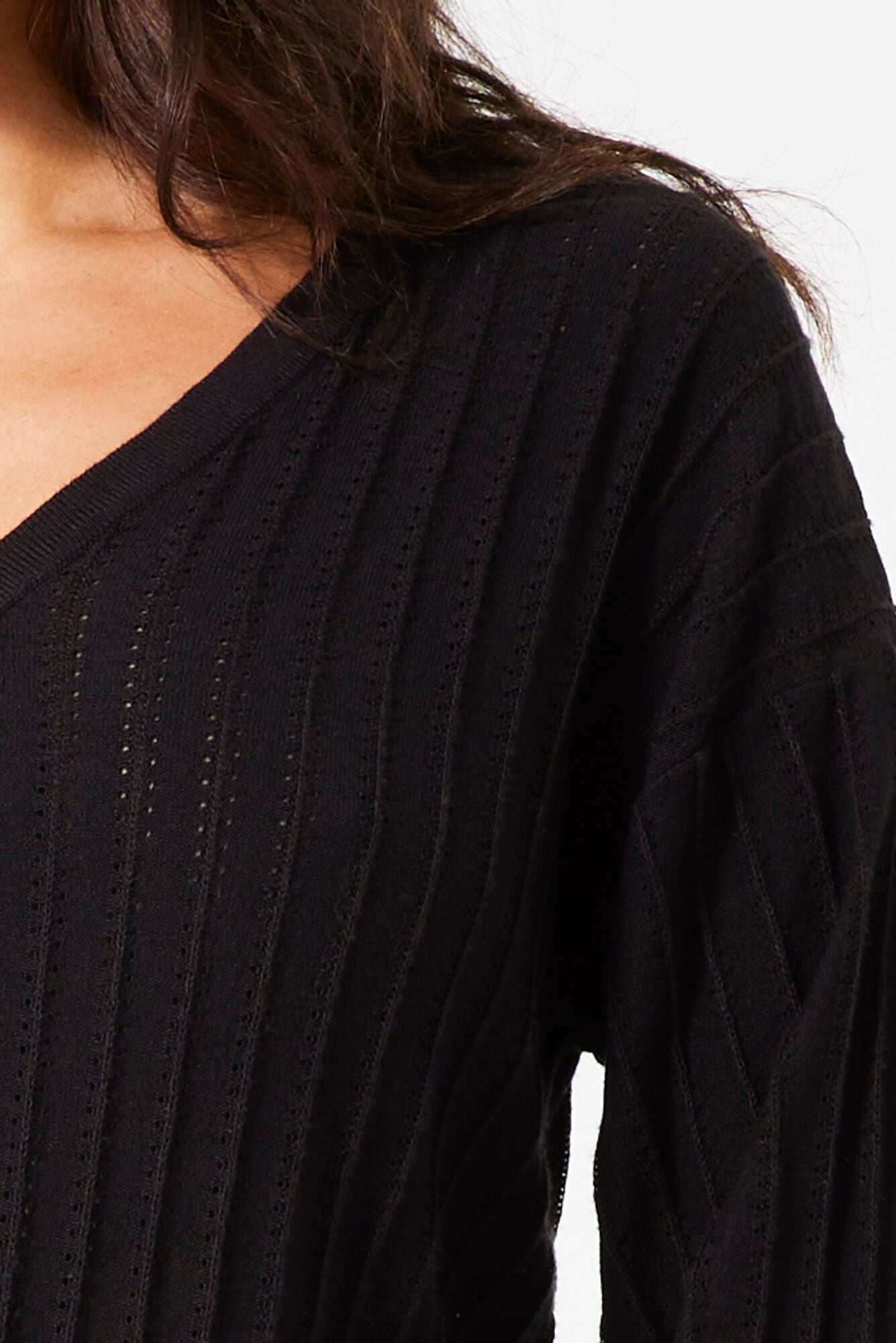 Una Fine Knit Black V-Neck