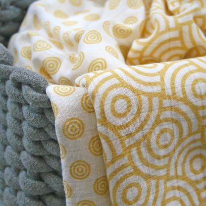 Muslinz 2 Pack Bamboo/Organic Cotton Muslin Swaddles 120x120cm – Gold Print